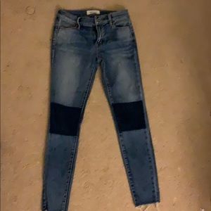 knee cap jeans